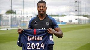 کفش جدید پرسنل کیمپمبه در فصل 2022 لیگ 1 فرانسه