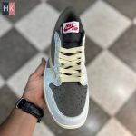 کتونی مردانه نایک ایر جردن 1 تراویس اسکات Nike Air Jordan 1 Low Travis Scott Reverse Mocha