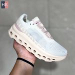 کتونی زنانه آن رانینگ کلود مانستر سفید صورتی On Running Cloudmonster