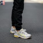 کتونی زنانه اسیکس ژل نیمباس 10.1 نقره ای زرد ( Asics Gel Nimbus 10.1 )