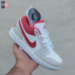 کتونی زنانه نایک ایر جردن 1 طوسی قرمز ( Nike Air Jordan 1 Low )