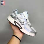 کتونی زنانه نایک وی 5 رانر ( Nike V5 RNR ) کتونی زنانه نایک وی 5 رانر ( Nike V5 RNR )