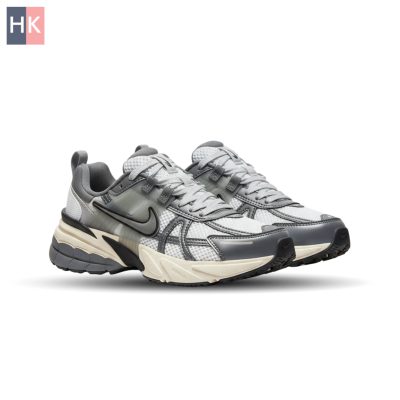 کتونی مردانه نایک وی تو کی ران طوسی نقره ای Nike V2K Run