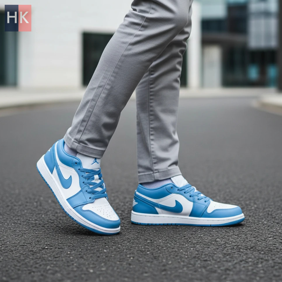 کتونی زنانه نایک ایر جردن 1 Nike Air Jordan 1 Low University Blue کتونی زنانه نایک ایر جردن 1 Nike Air Jordan 1 Low University Blue