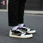 کتونی مردانه نایک ایر جردن 1 تراویس اسکات الیو Nike Air Jordan 1 Low Travis Scott Olive