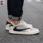 کتونی نایک ایر جردن 1 تراویس اسکات لویی ویتان ( Nike Air Jordan 1 Travis Scott LV )