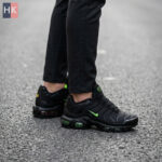کتونی مردانه نایک ایرمکس پلاس تی ان مشکی و سبز ( Nike Air Max Plus TN )