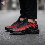 کتونی مردانه نایک ایرمکس پلاس تی ان مشکی و قرمز ( Nike Air Max Plus TN )