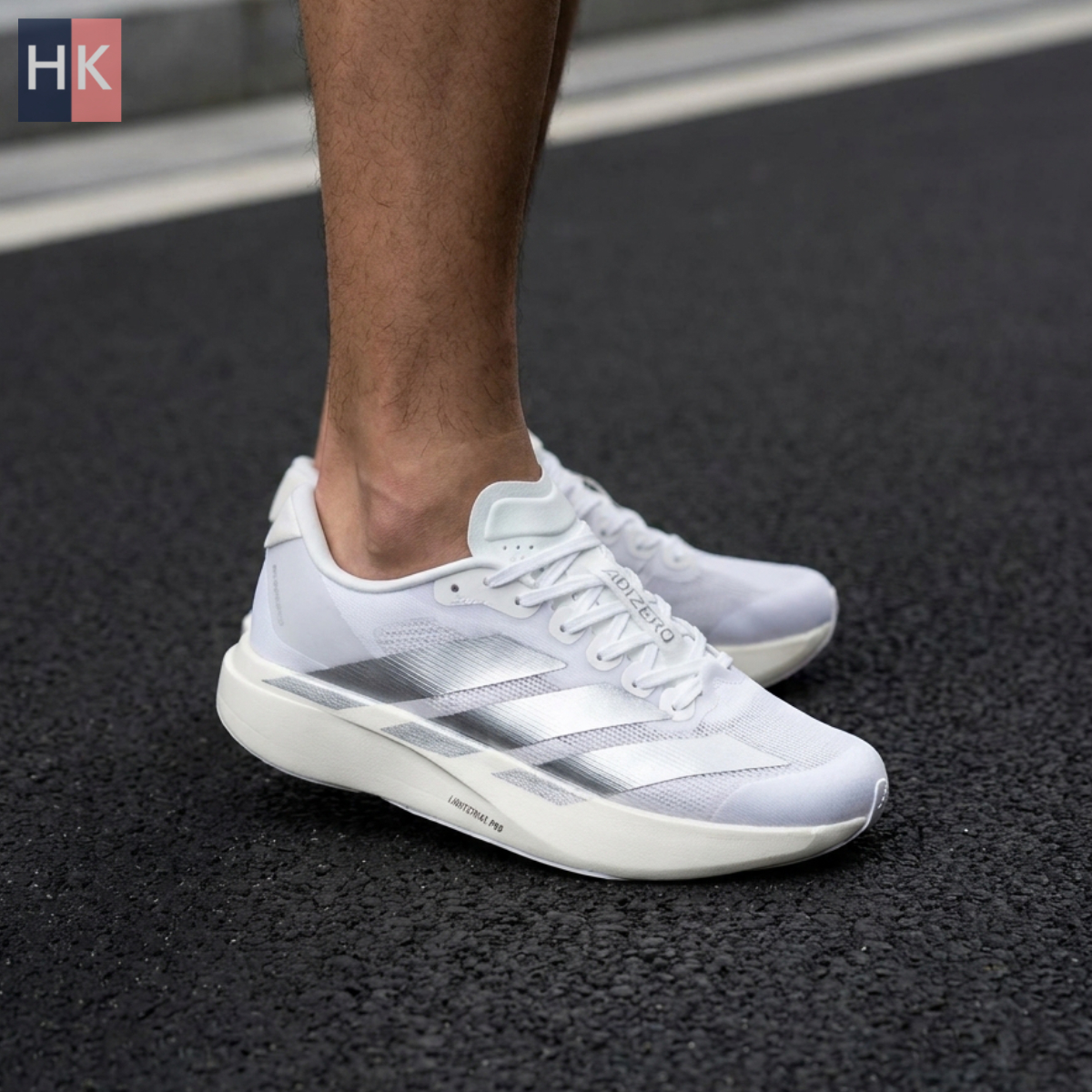کتونی آدیداس آدیزیرو ایوو اس ال سفید و نقره ای ( Adidas Adizero EVO SL ) کتونی آدیداس آدیزیرو ایوو اس ال سفید و نقره ای ( Adidas Adizero EVO SL )