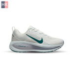 کتونی زنانه نایک وومرو 18 سفید و سبز ( Nike Vomero 18 )