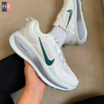 کتونی زنانه نایک وومرو 18 سفید و سبز ( Nike Vomero 18 )