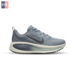 کتونی زنانه نایک وومرو 18 طوسی و سفید ( Nike Vomero 18 ) کتونی زنانه نایک وومرو 18 طوسی و سفید ( Nike Vomero 18 )