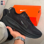 کتونی مردانه نایک وومرو 18 مشکی ( Nike Vomero 18 )