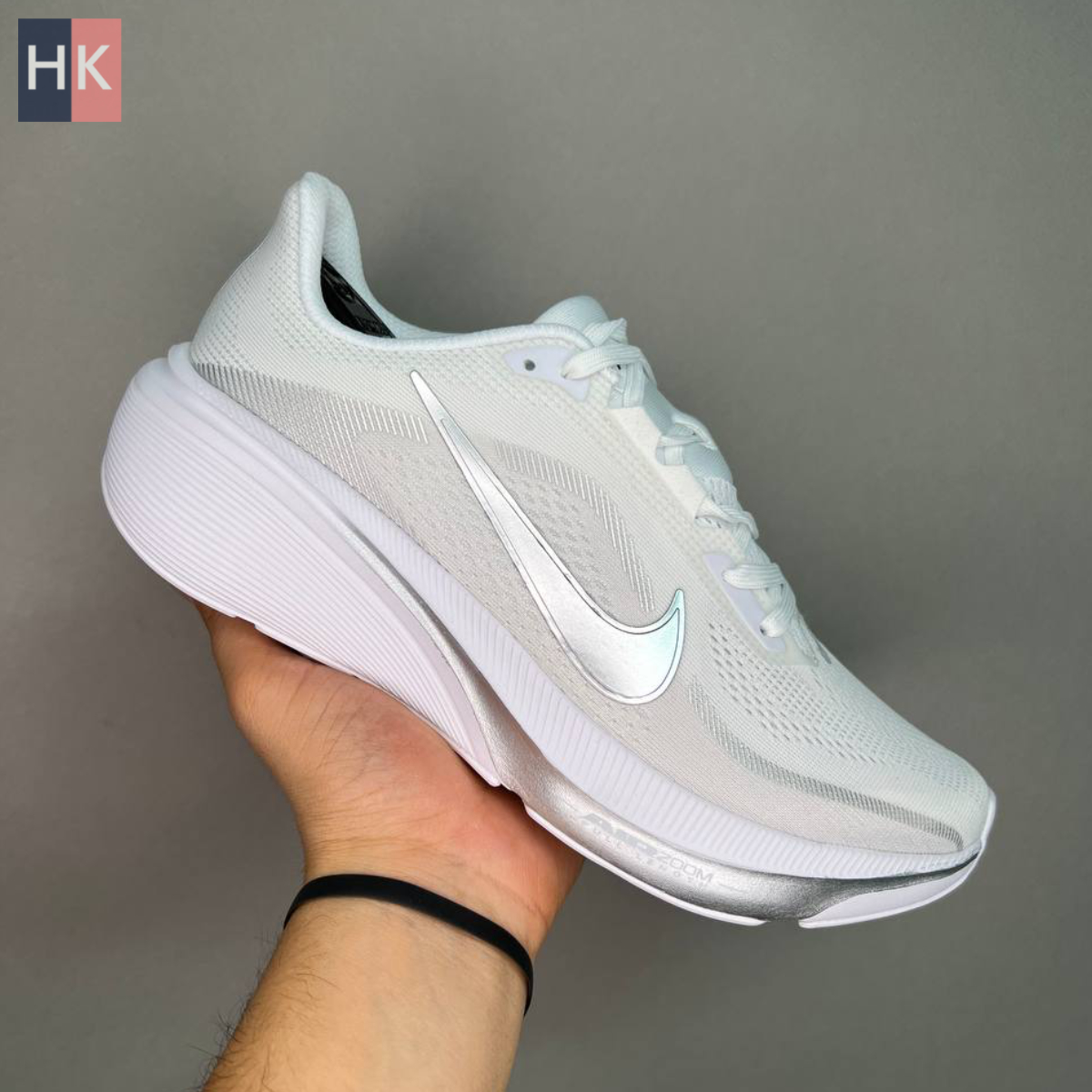 کتونی نایک پگاسوس 42 سفید ( Nike Pegasus 42 ) کتونی نایک پگاسوس 42 سفید ( Nike Pegasus 42 )