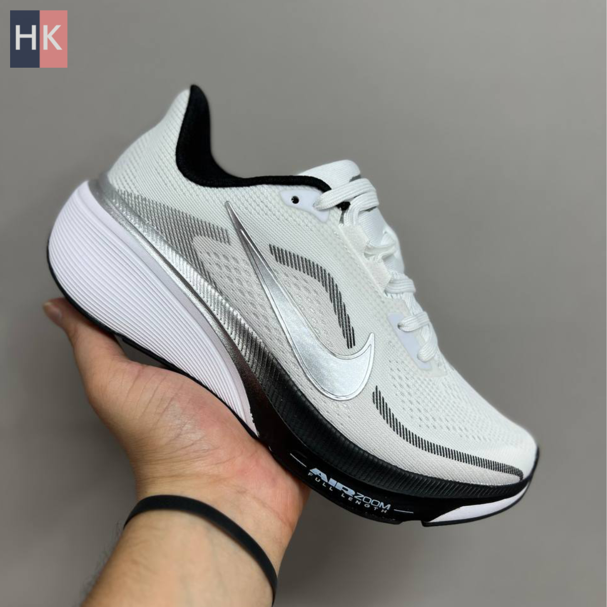 کتونی زنانه نایک پگاسوس 42 سفید و مشکی ( Nike Pegasus 42 ) کتونی زنانه نایک پگاسوس 42 سفید و مشکی ( Nike Pegasus 42 )